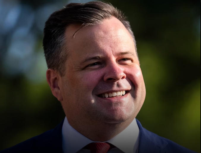 Trump Appoints Real Estate Investor to Head US Intelligence Agency