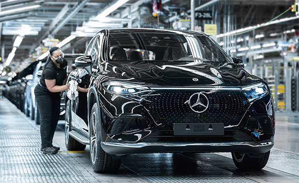 US Lawmakers Target Chinese Car Companies Amidst Trade Tensions