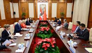 China-Austria Foreign Ministers Meet to Strengthen Strategic Partnership