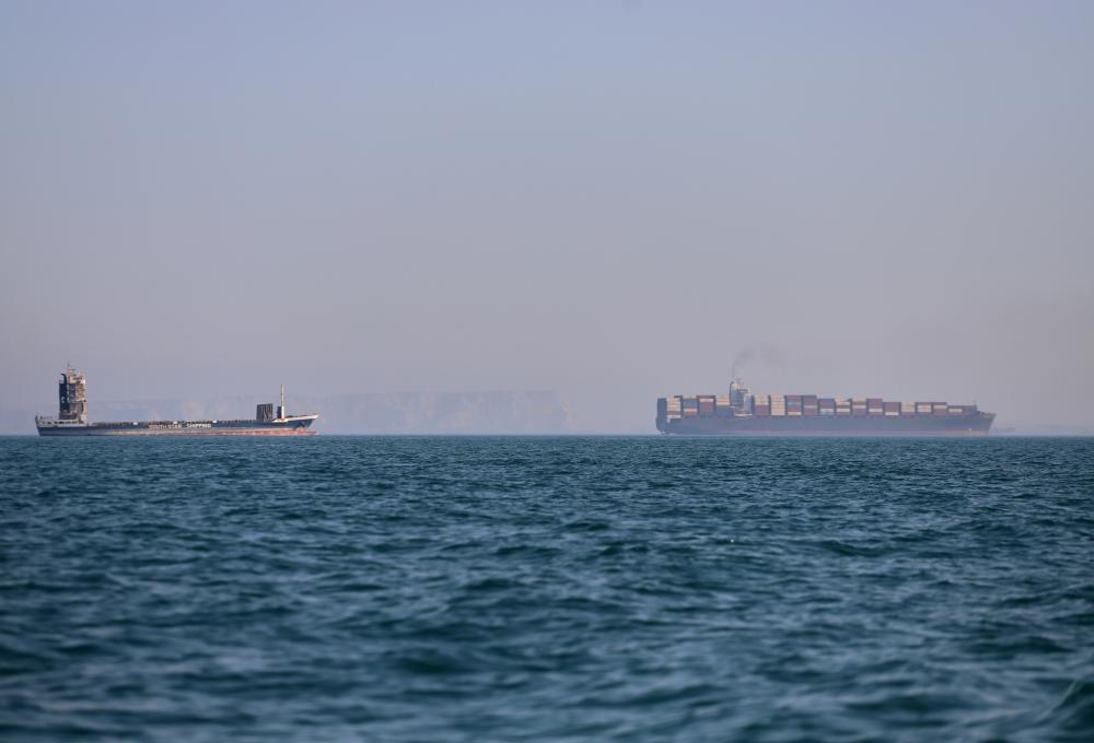 Chinas Petrochemical Advantage Amid Hormuz Strait Blockade