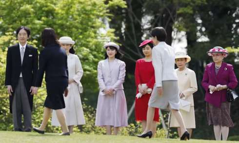 Public Unhappiness With Japans Royal Model Amendment Sparks Political Uncertainty