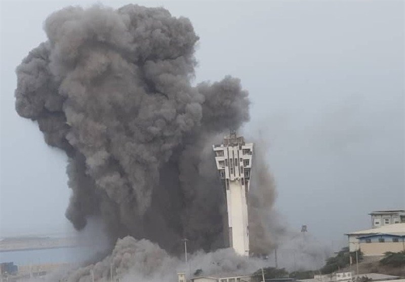 Iran-US Tensions Intensify: Missile Attacks Spark Regional Crisis