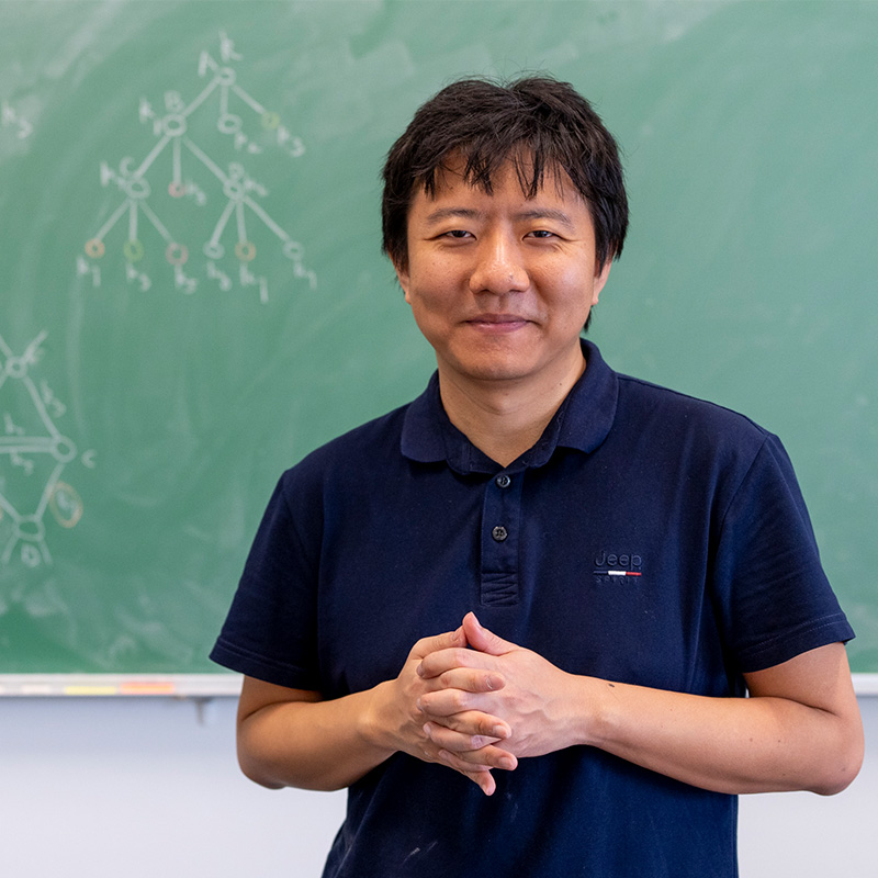 Chinese Mathematicians Win Fields Medal