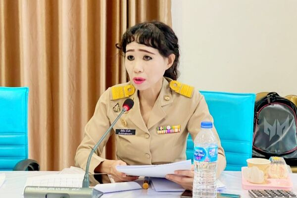 Thai Council Officials Makeup Sparks Online Debate
