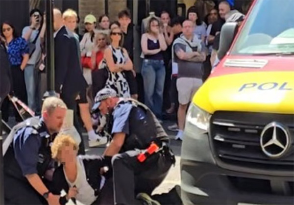 London Knife Attack Leaves Four Injured, Suspect Arrested for Mental Health Issues