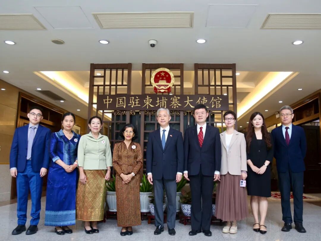 Cambodian Red Cross Donates $100,000 to Support Chinas Flood Relief