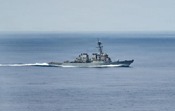 US Navy Destroyer Loses Power for 4 Days in South China Sea