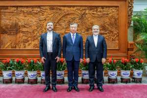Chinese-Iranian Officials Discuss Gulf Situation
