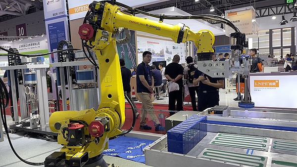 Chinas Sodium-Ion Battery Dominance Leaves West Behind