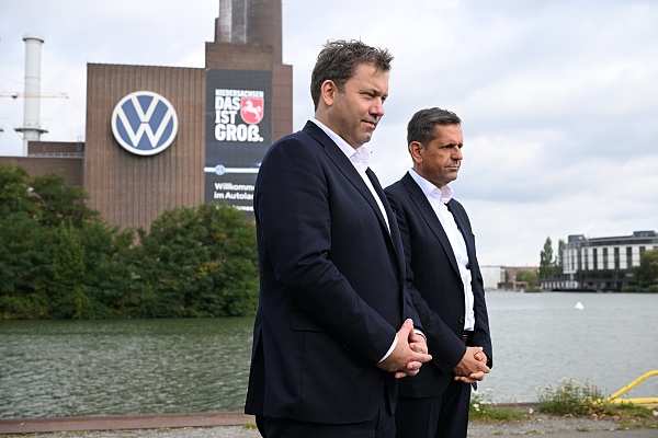 German Politicians Raise Concerns About Chinese Competition
