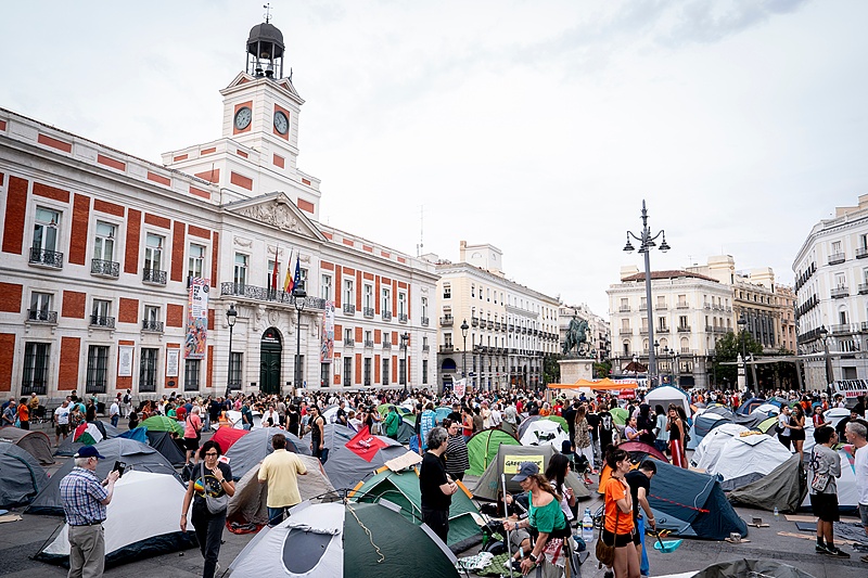 Spains Housing Crisis Triggers Potential Election as Protests Intensify