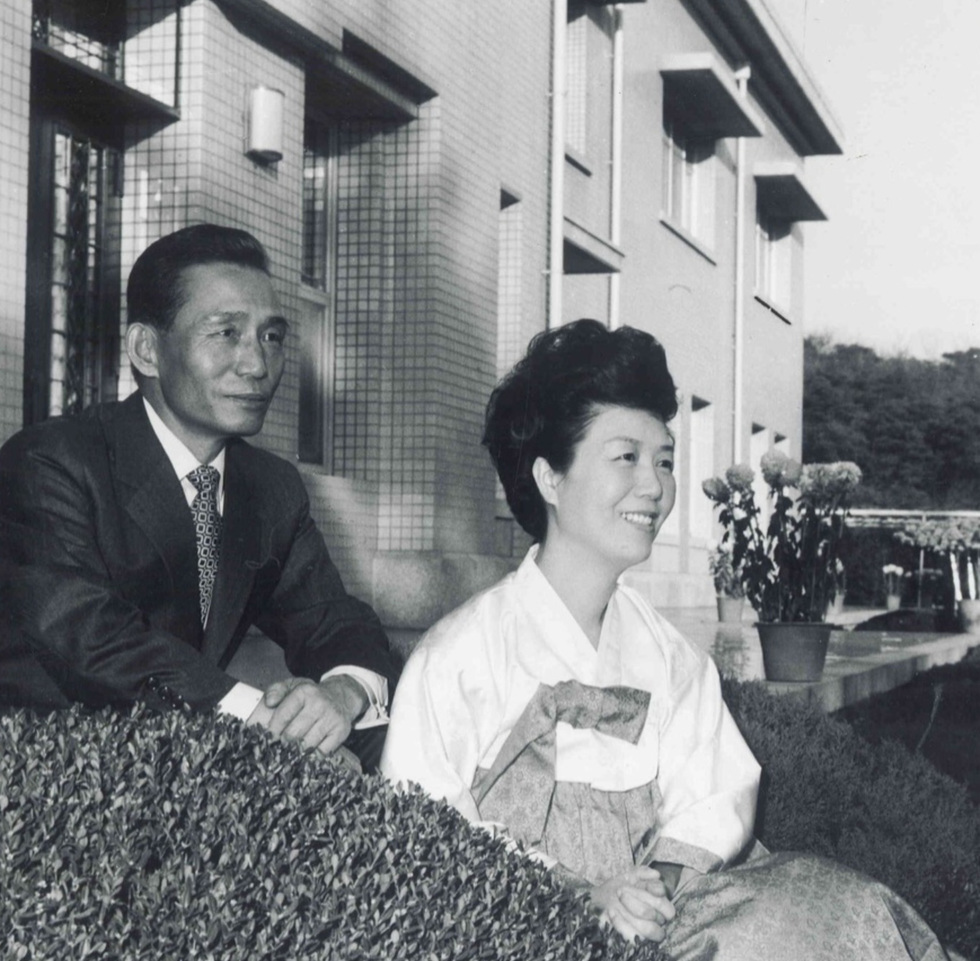 Park Chung-hee Letter Reveals Controversy in Assassins Movie