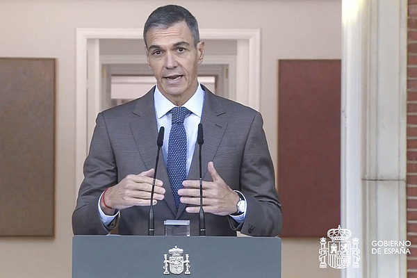 Spain Holds Early Parliamentary Elections Amidst Housing Crisis