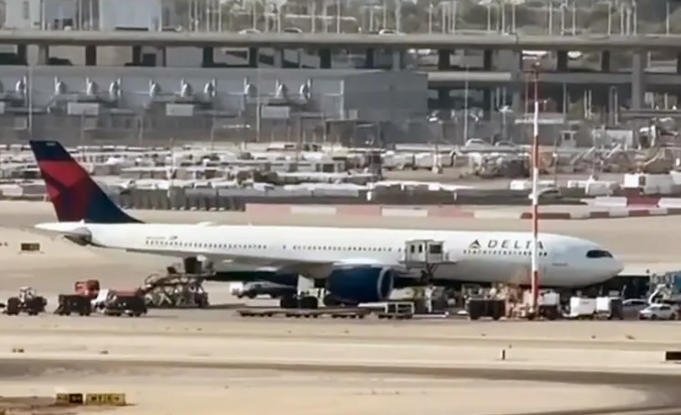 Delta Plane Falsely Reported as Having Bomb Devices