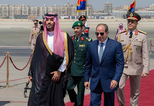 Egypt Ready to Defend Saudi Arabia from Houthi Attacks