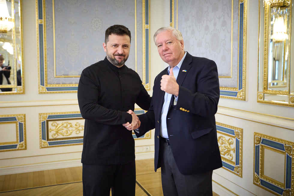 Zelensky Criticizes Trumps Sanctions Relief on Social Media